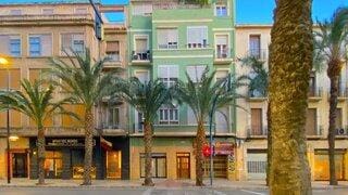 6 bedroom Flat for sale in Alicante / Alacant city - € 390,000 (Ref: 9844115)