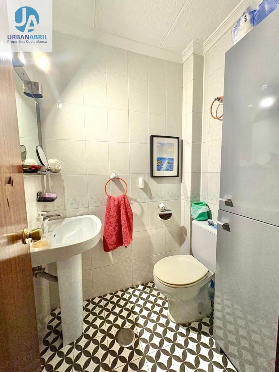 4 sovrum Lägenhet till salu i Alicante stad - 187 000 € (Ref: 9844117)