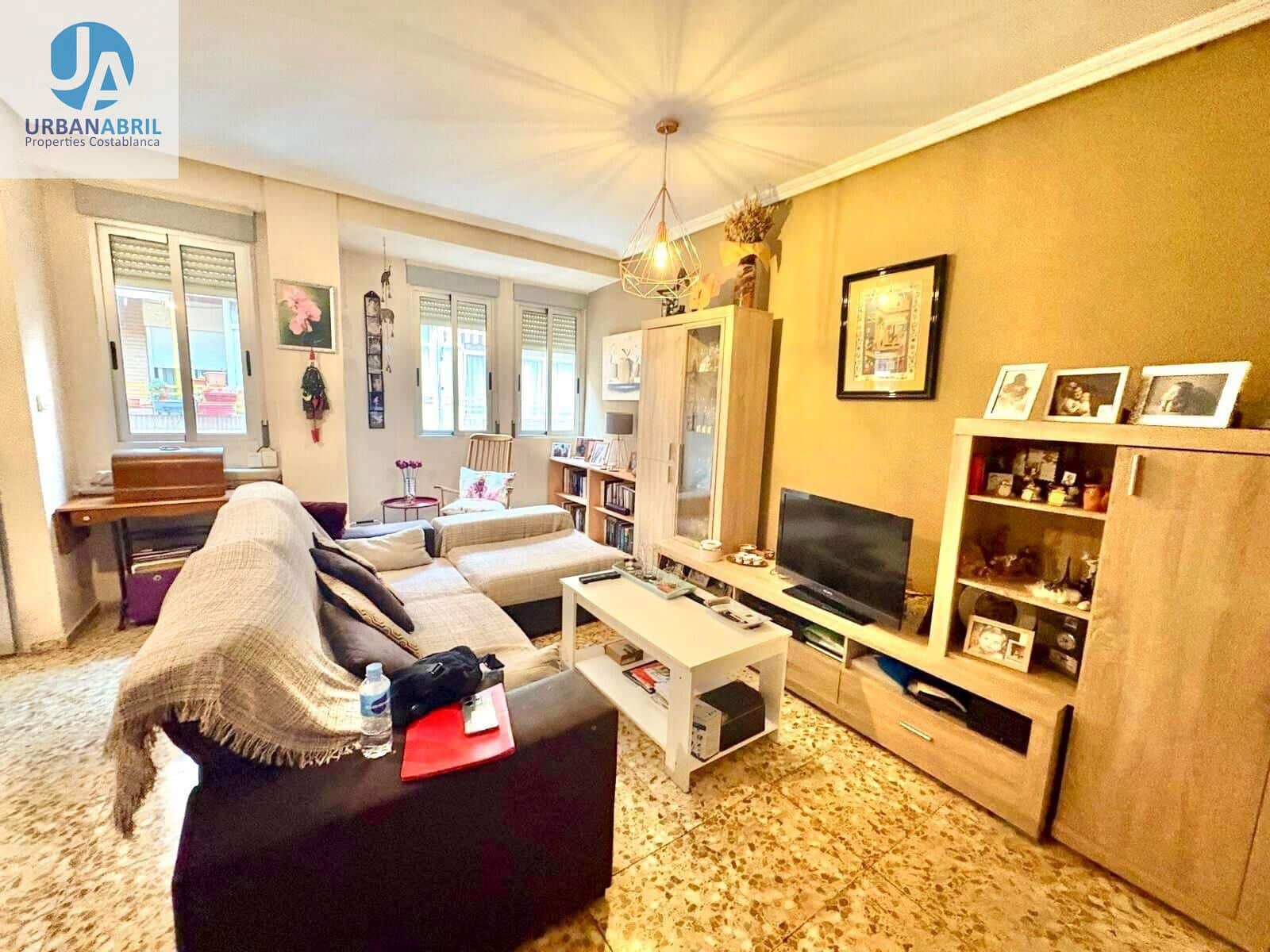 4 sovrum Lägenhet till salu i Alicante stad - 187 000 € (Ref: 9844117)
