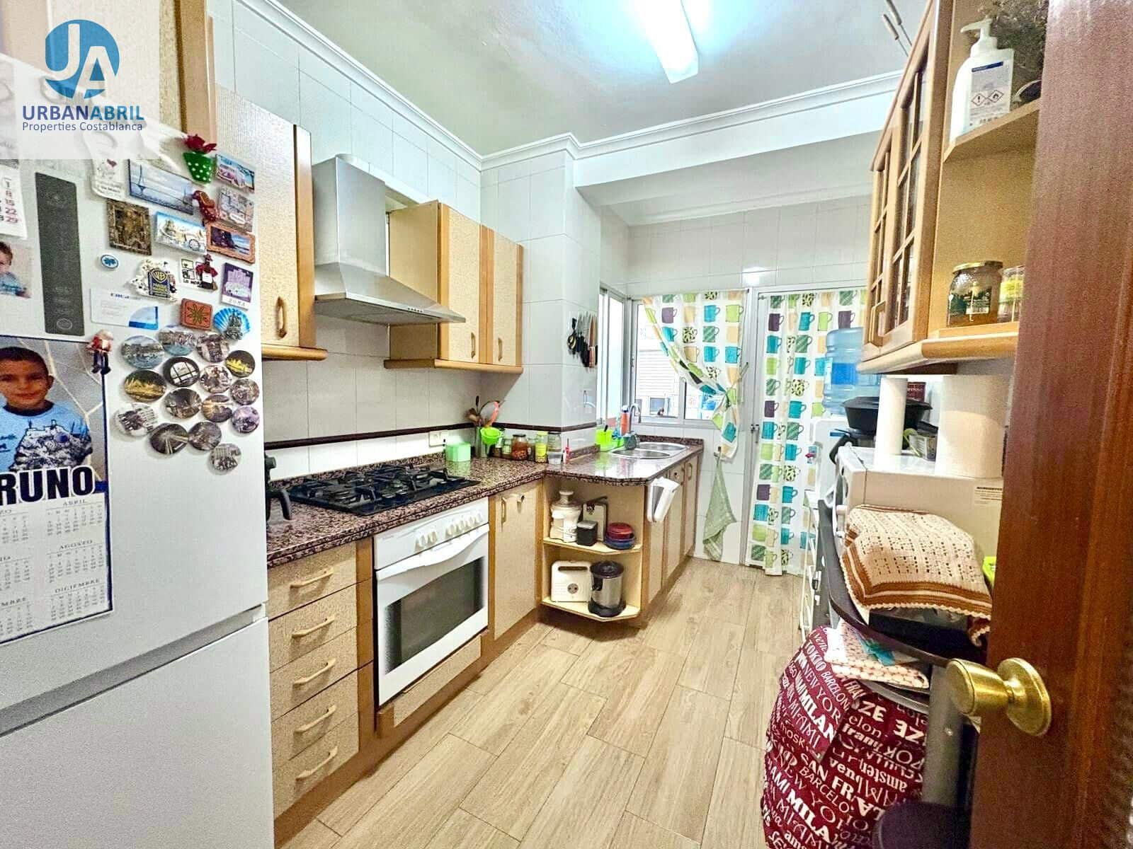 4 sovrum Lägenhet till salu i Alicante stad - 187 000 € (Ref: 9844117)
