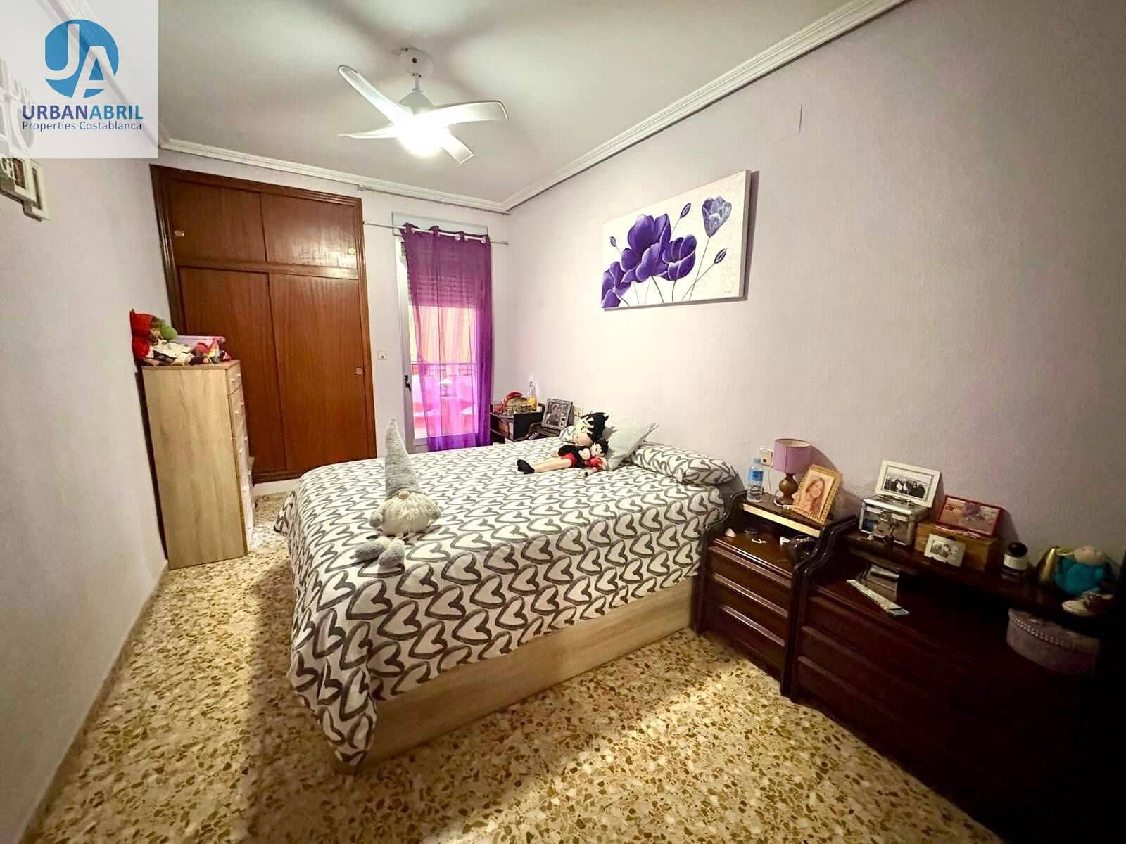 4 sovrum Lägenhet till salu i Alicante stad - 187 000 € (Ref: 9844117)