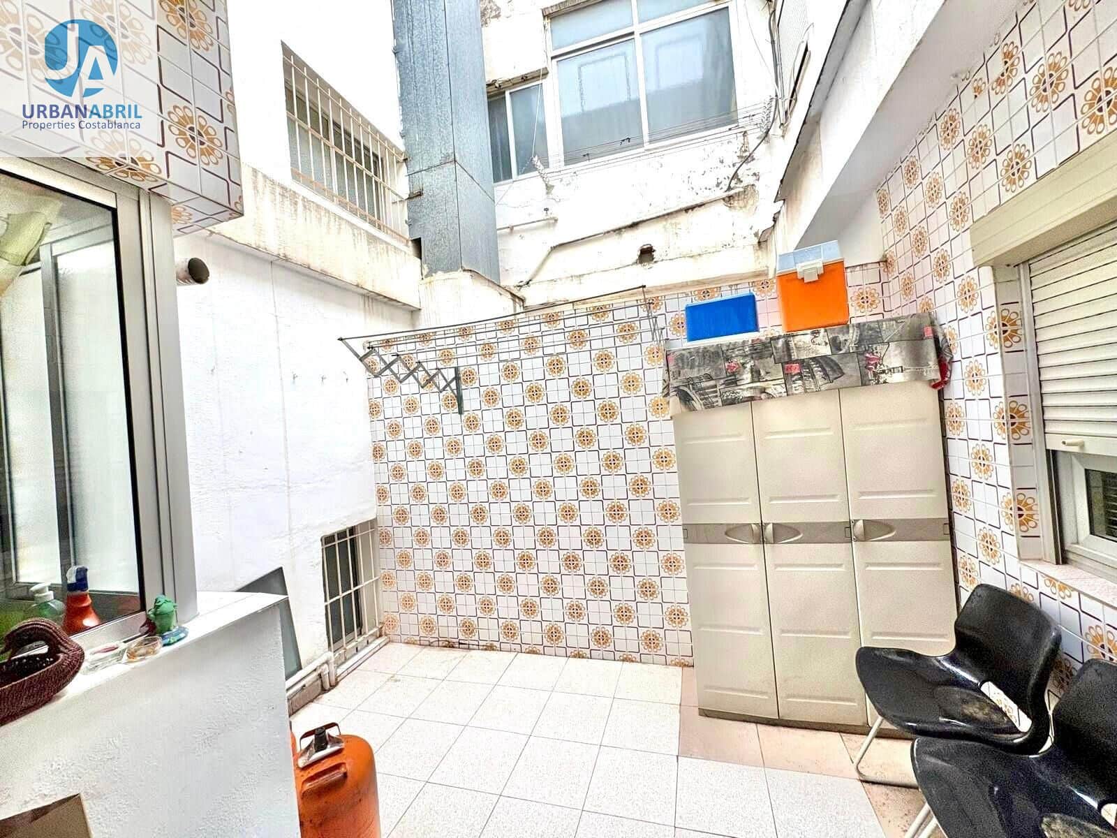 4 sovrum Lägenhet till salu i Alicante stad - 187 000 € (Ref: 9844117)