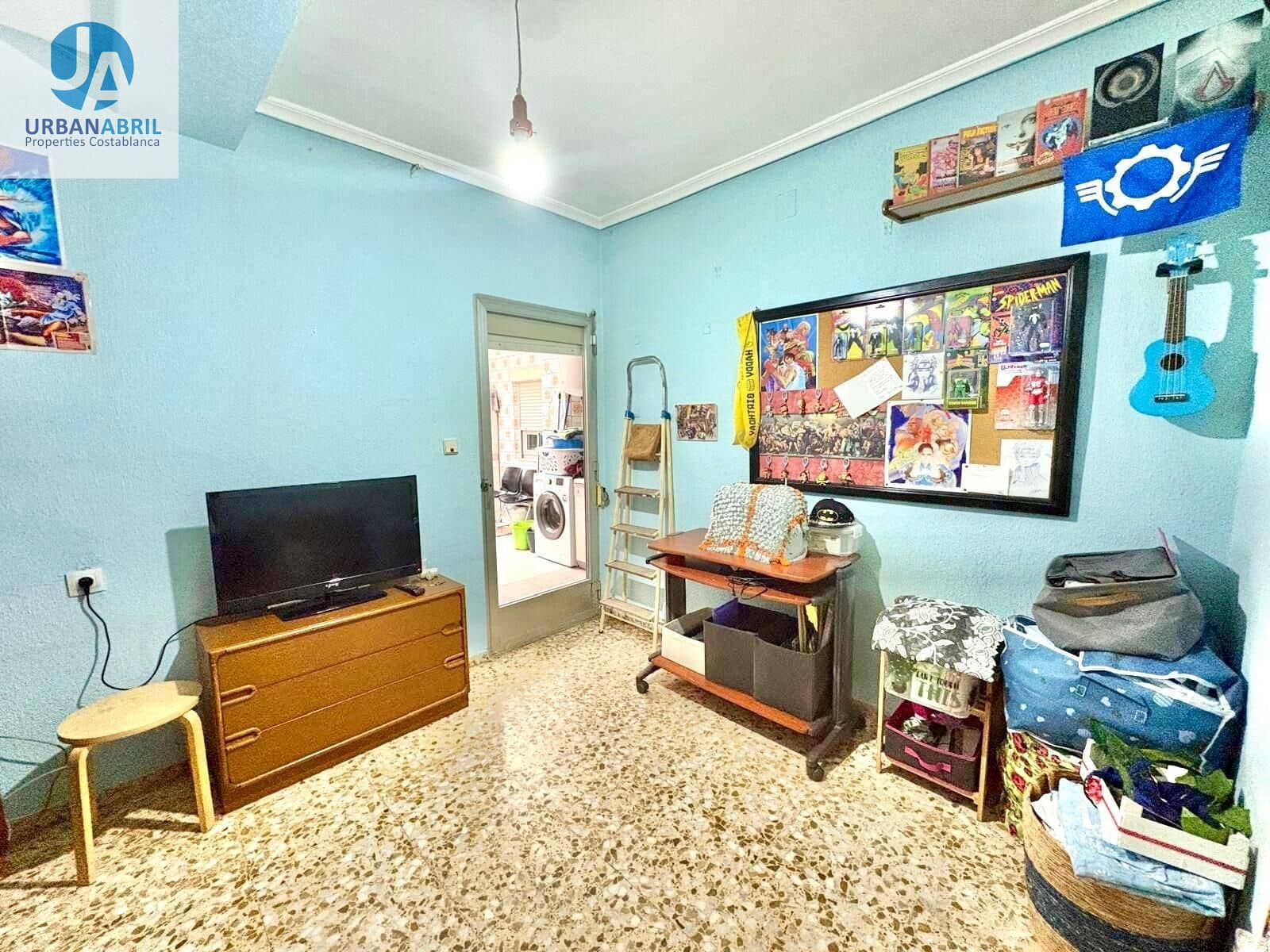 4 sovrum Lägenhet till salu i Alicante stad - 187 000 € (Ref: 9844117)