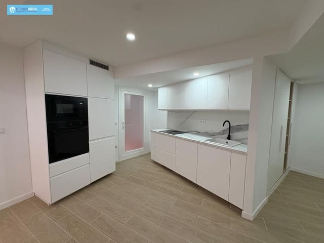 2 soveværelse Lejlighed til salg i Mercado, Alicante by - € 440.000 (Ref: 9844120)