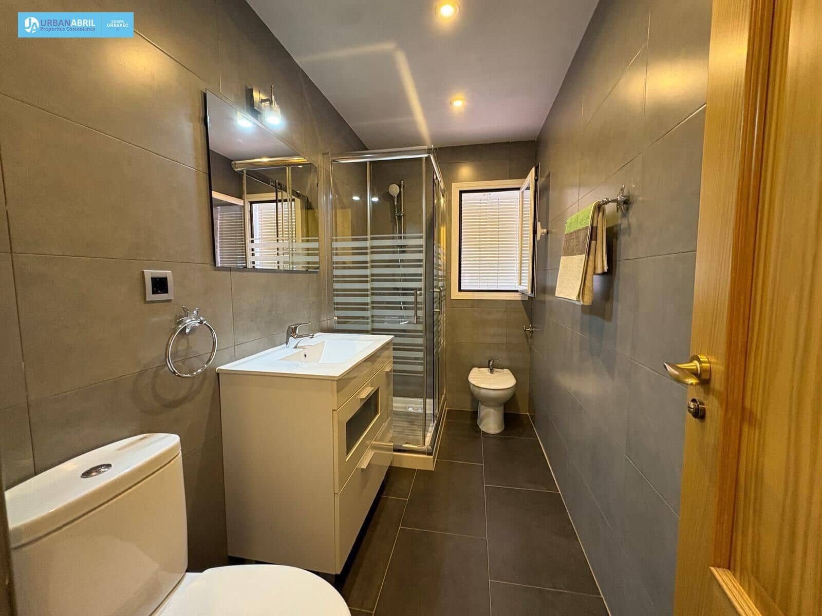 3 bedroom Flat for sale in Playa de San Juan - € 372,000 (Ref: 9844121)