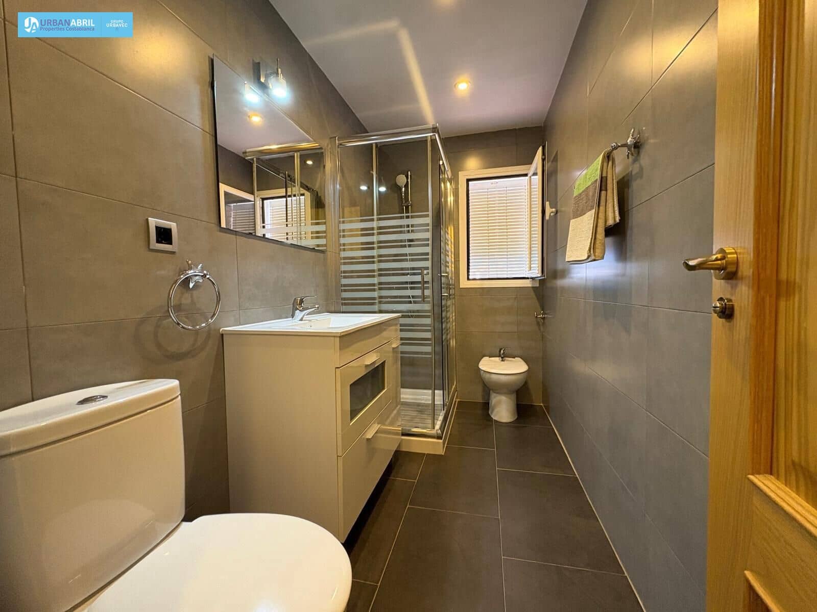 3 bedroom Flat for sale in Playa de San Juan - € 372,000 (Ref: 9844121)