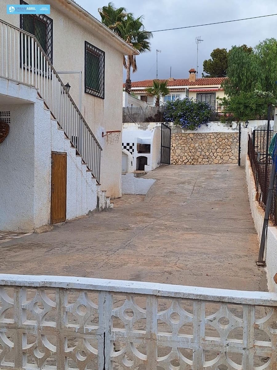 4 chambre Villa/Maison Mitoyenne à vendre à El Campello - 285 000 € (Ref: 9844123)
