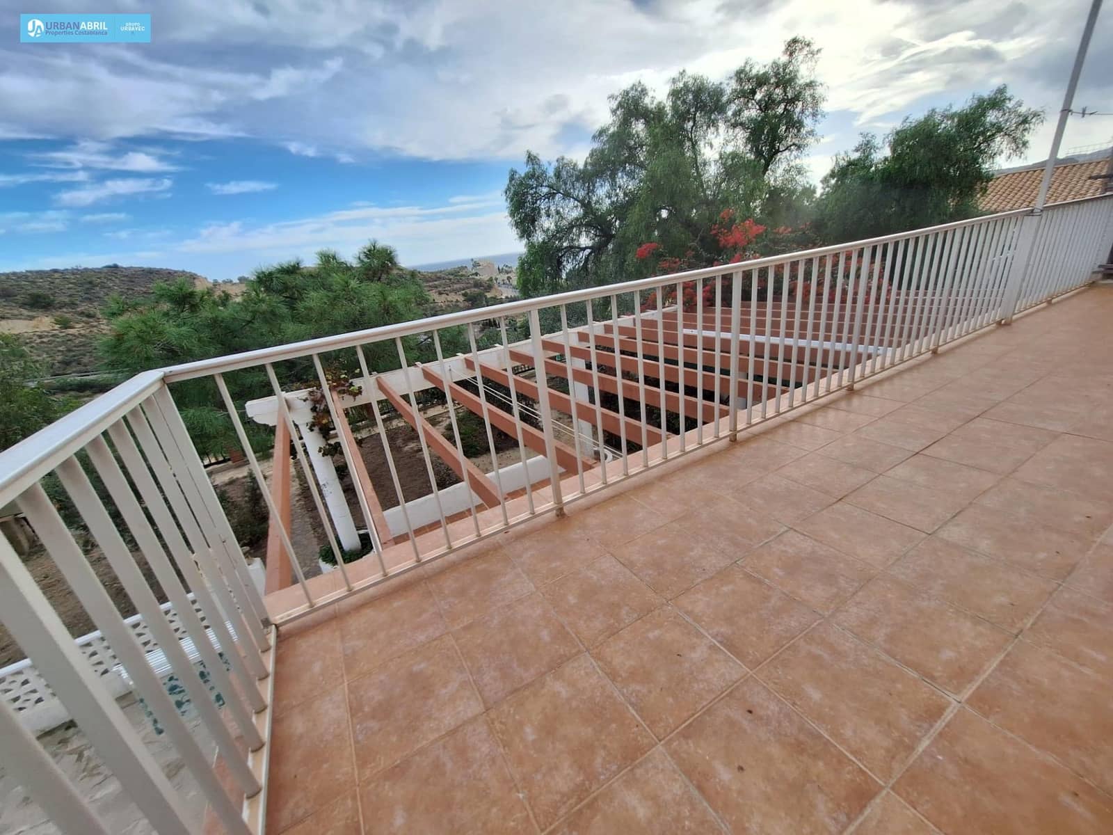 4 chambre Villa/Maison Mitoyenne à vendre à El Campello - 285 000 € (Ref: 9844123)