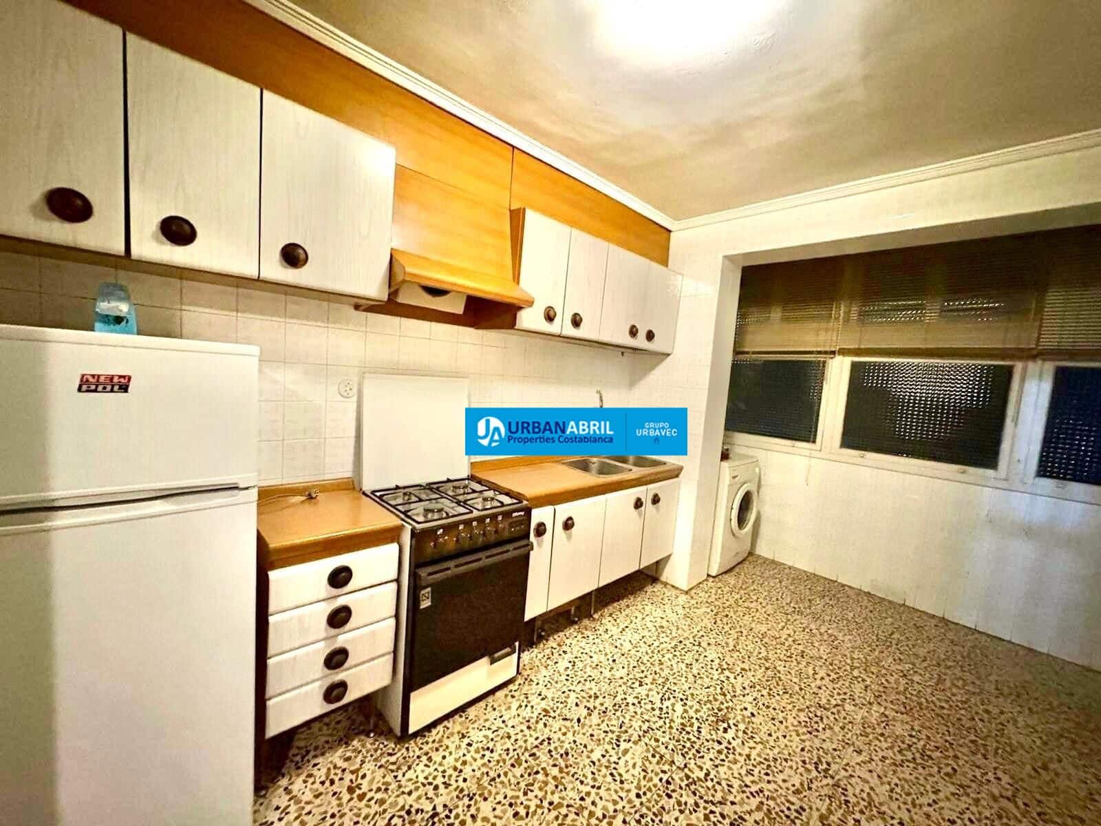 3 soveværelse Lejlighed til salg i Alicante by - € 163.000 (Ref: 9844124)