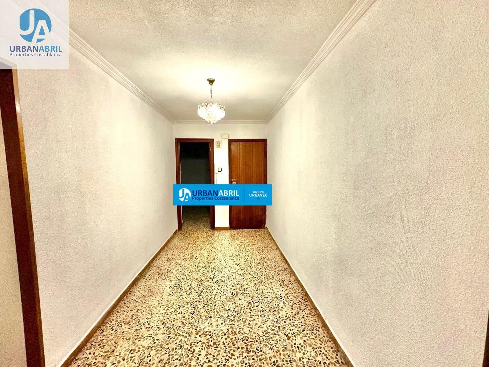 3 slaapkamer Flat te koop in Alicante stad - € 163.000 (Ref: 9844124)