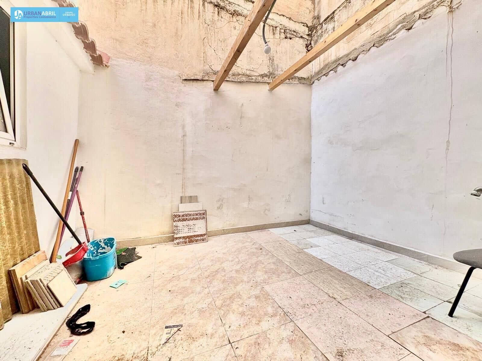 Local Commercial à vendre à Alicante ville - 99 000 € (Ref: 9844125)