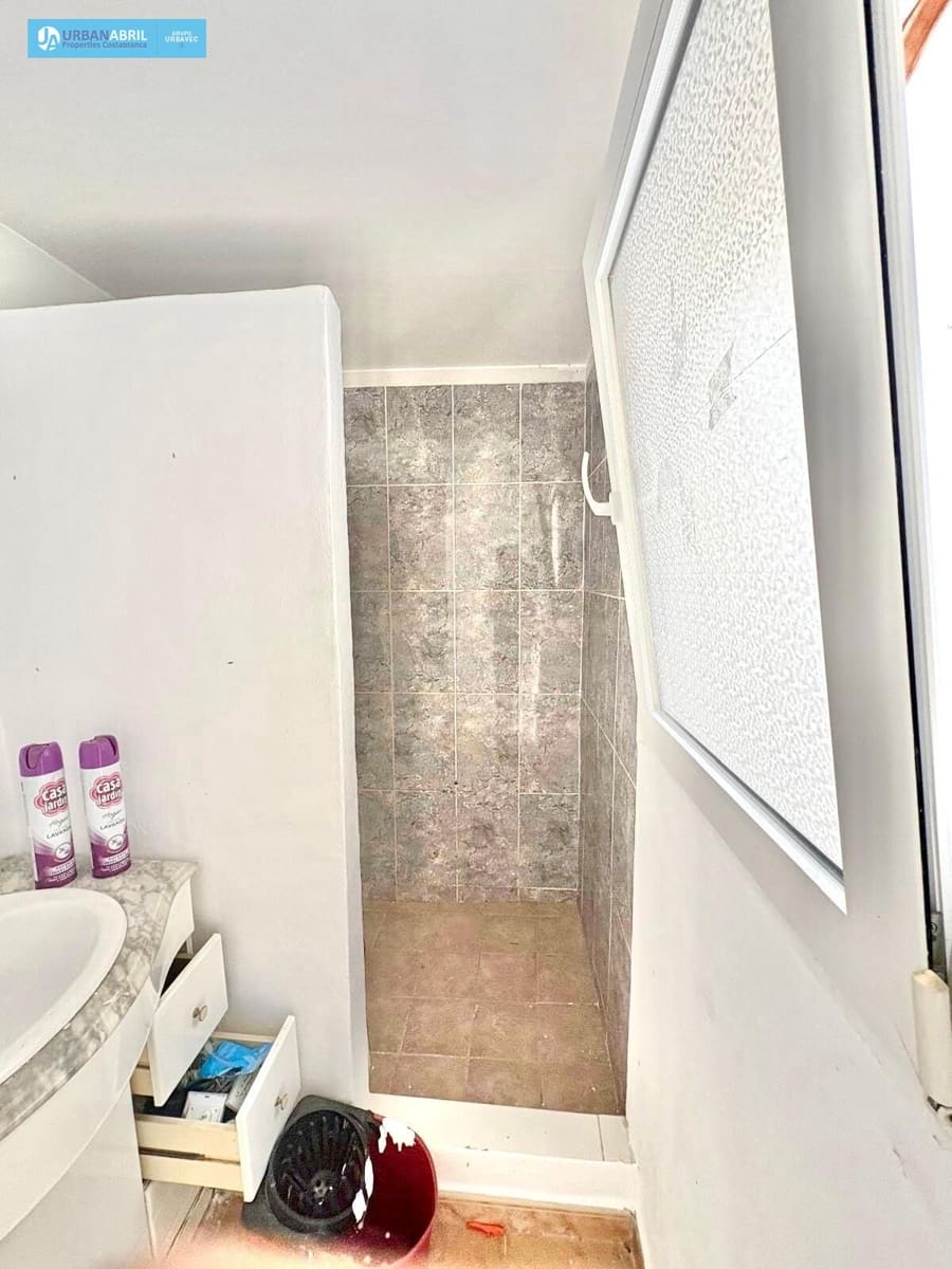 Commerciale in vendita in Alicante citta - 99.000 € (Rif: 9844125)