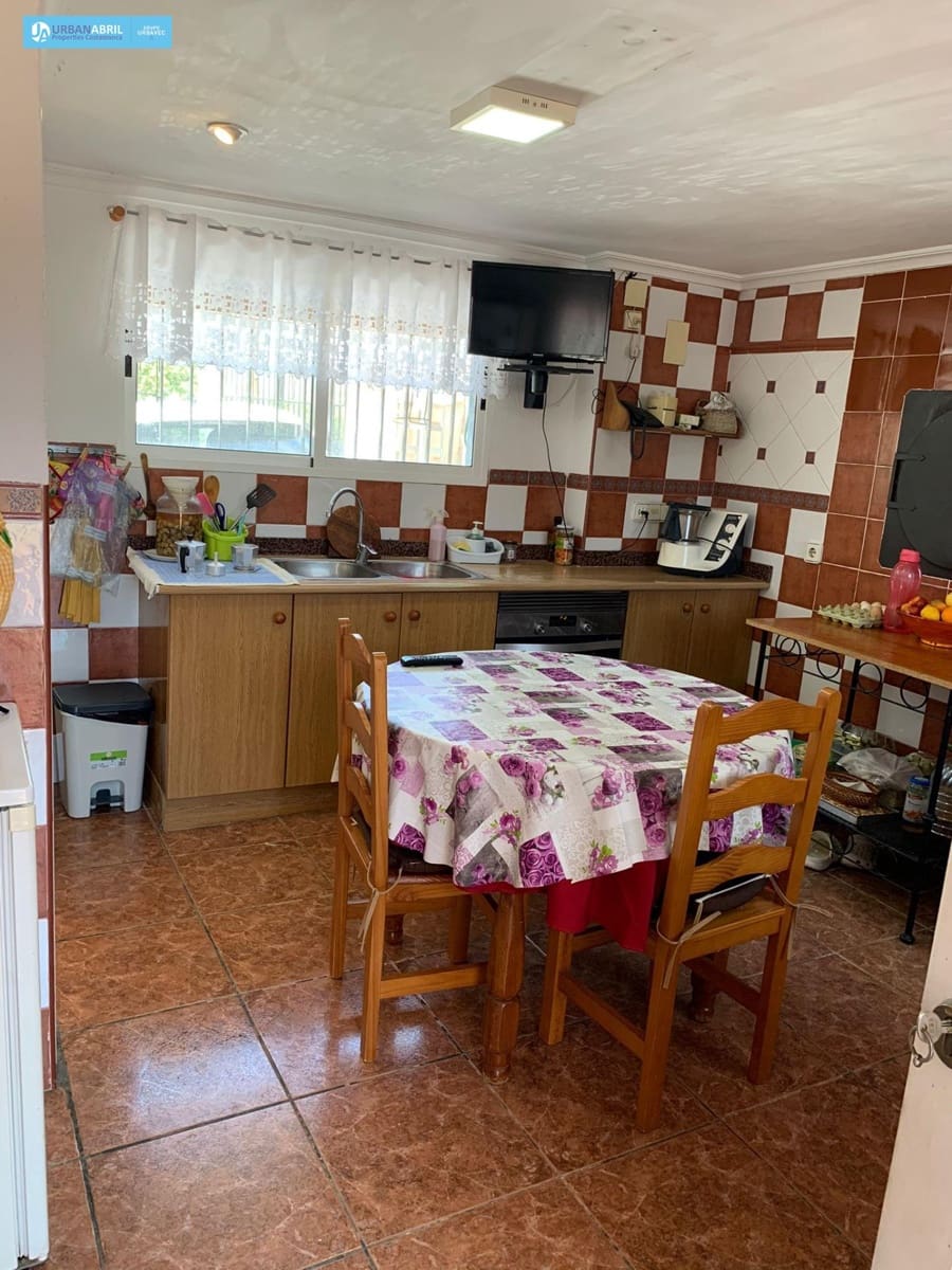 5 bedroom Finca/Country House for sale in Busot with garage - € 258,000 (Ref: 9844130)