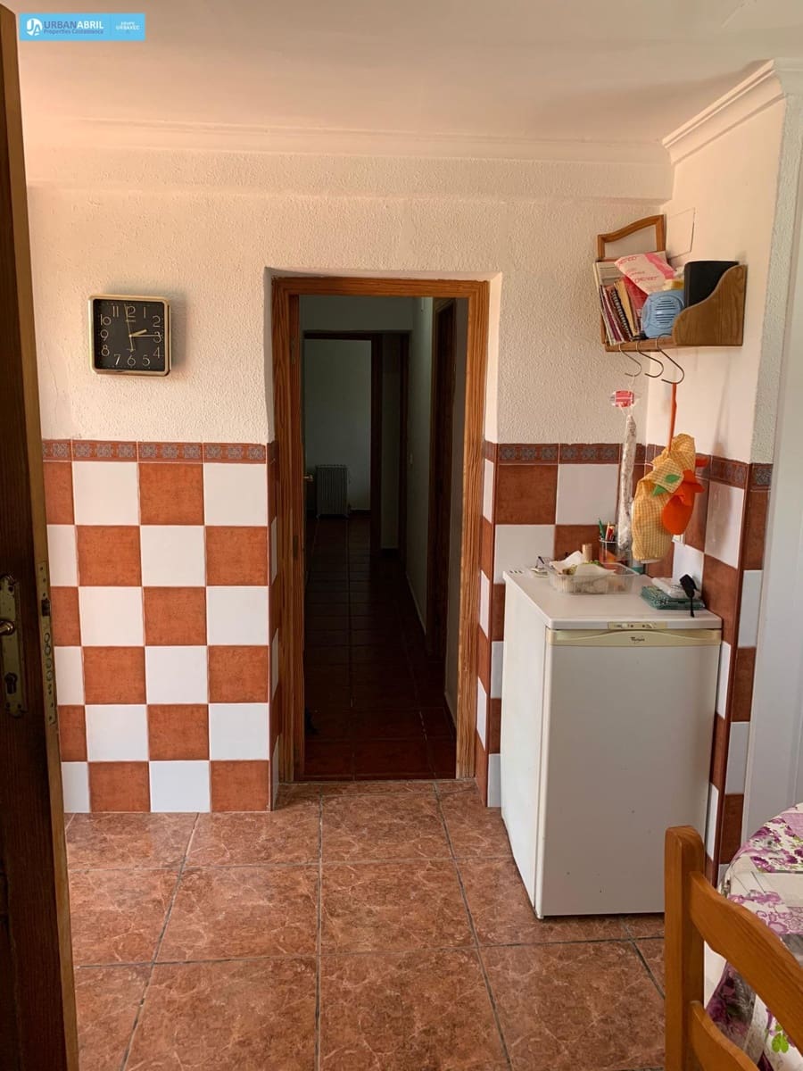 5 bedroom Finca/Country House for sale in Busot with garage - € 258,000 (Ref: 9844130)