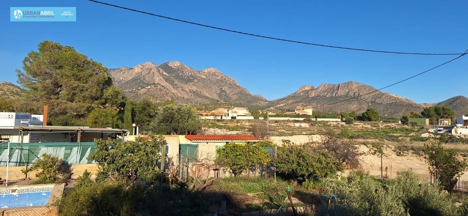 5 bedroom Finca/Country House for sale in Busot with garage - € 258,000 (Ref: 9844130)