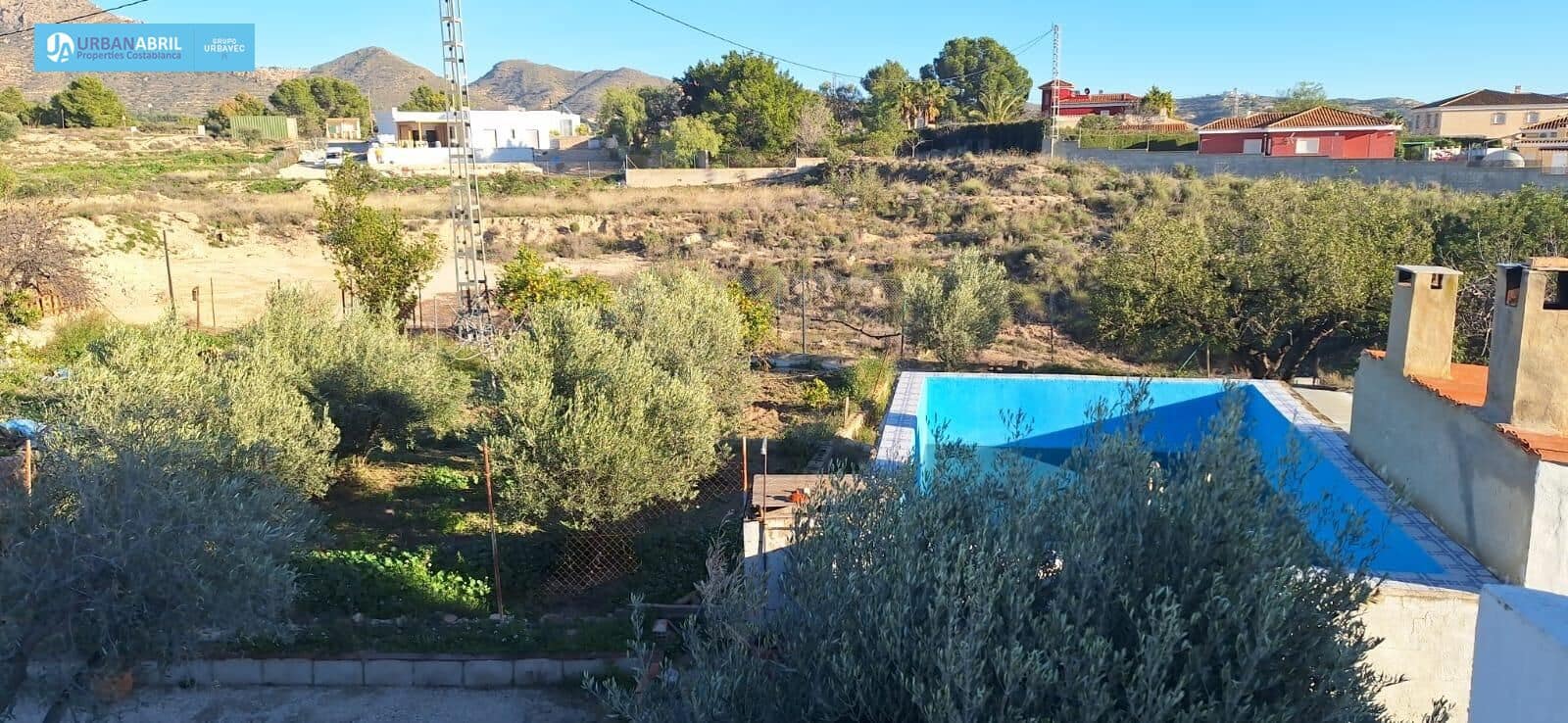 5 bedroom Finca/Country House for sale in Busot with garage - € 258,000 (Ref: 9844130)