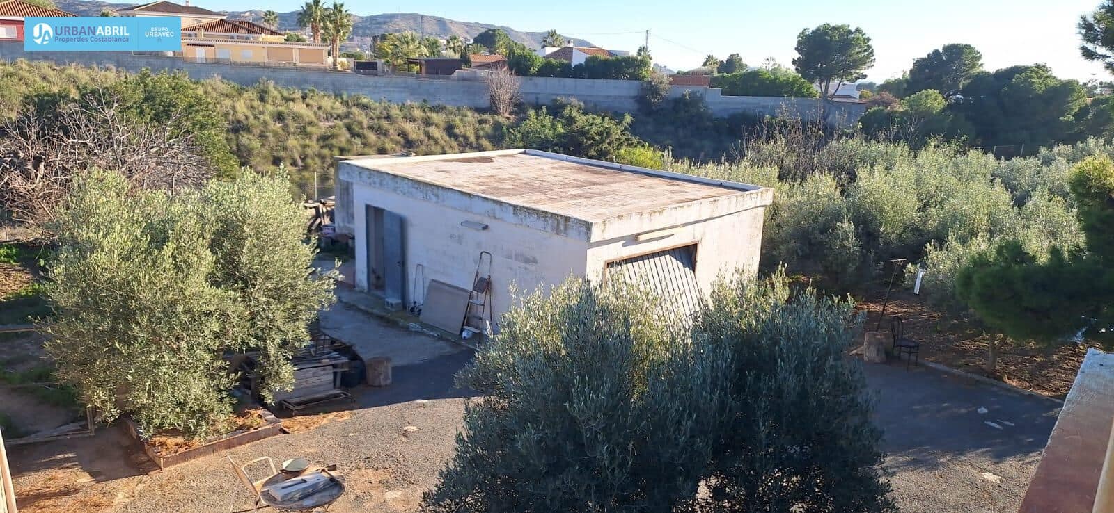 5 bedroom Finca/Country House for sale in Busot with garage - € 258,000 (Ref: 9844130)