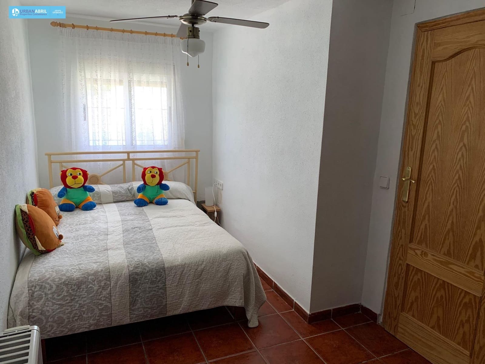 5 bedroom Finca/Country House for sale in Busot with garage - € 258,000 (Ref: 9844130)