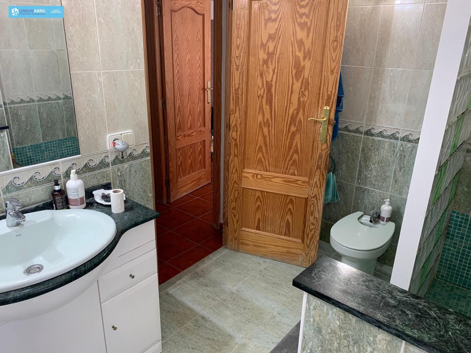 5 bedroom Finca/Country House for sale in Busot with garage - € 258,000 (Ref: 9844130)