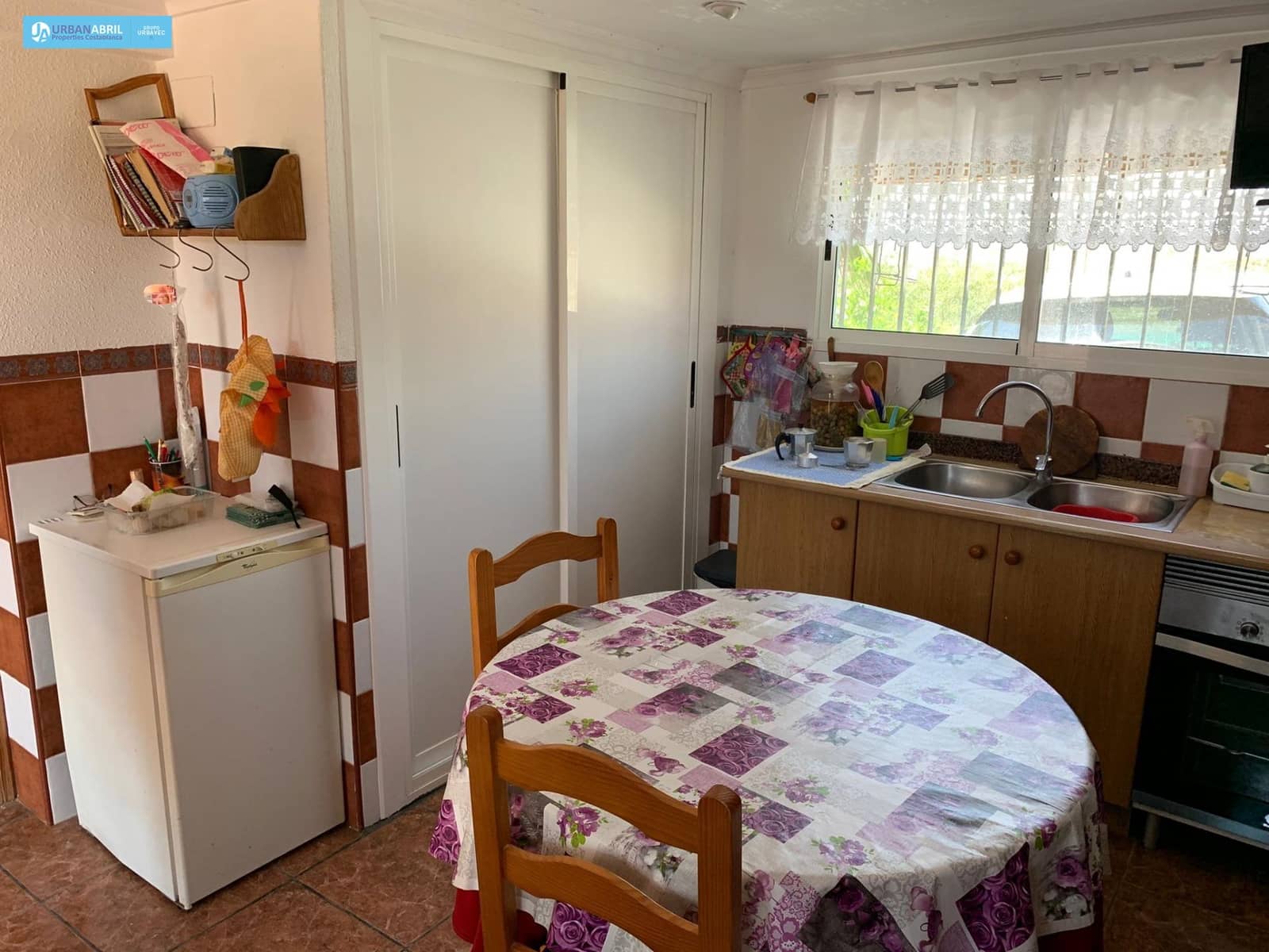 5 bedroom Finca/Country House for sale in Busot with garage - € 258,000 (Ref: 9844130)