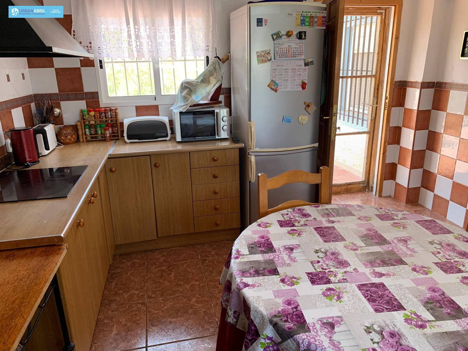 5 bedroom Finca/Country House for sale in Busot with garage - € 258,000 (Ref: 9844130)