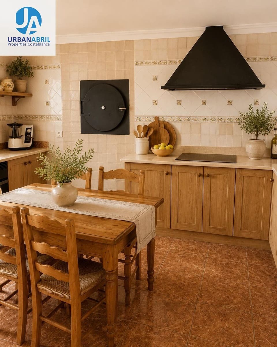 5 slaapkamer Finca/Landhuis te koop in Busot met garage - € 258.000 (Ref: 9844130)