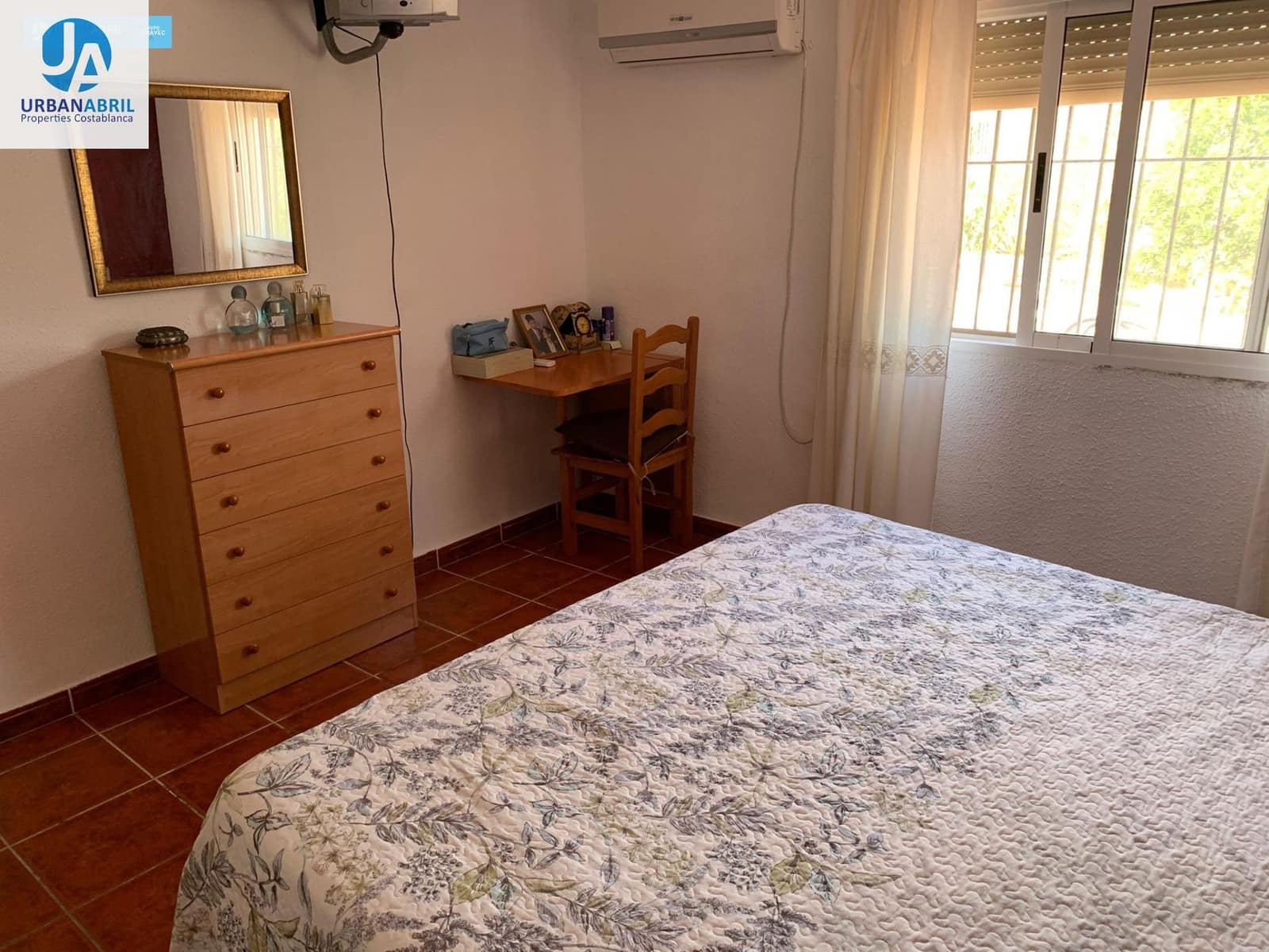 5 slaapkamer Finca/Landhuis te koop in Busot met garage - € 258.000 (Ref: 9844130)