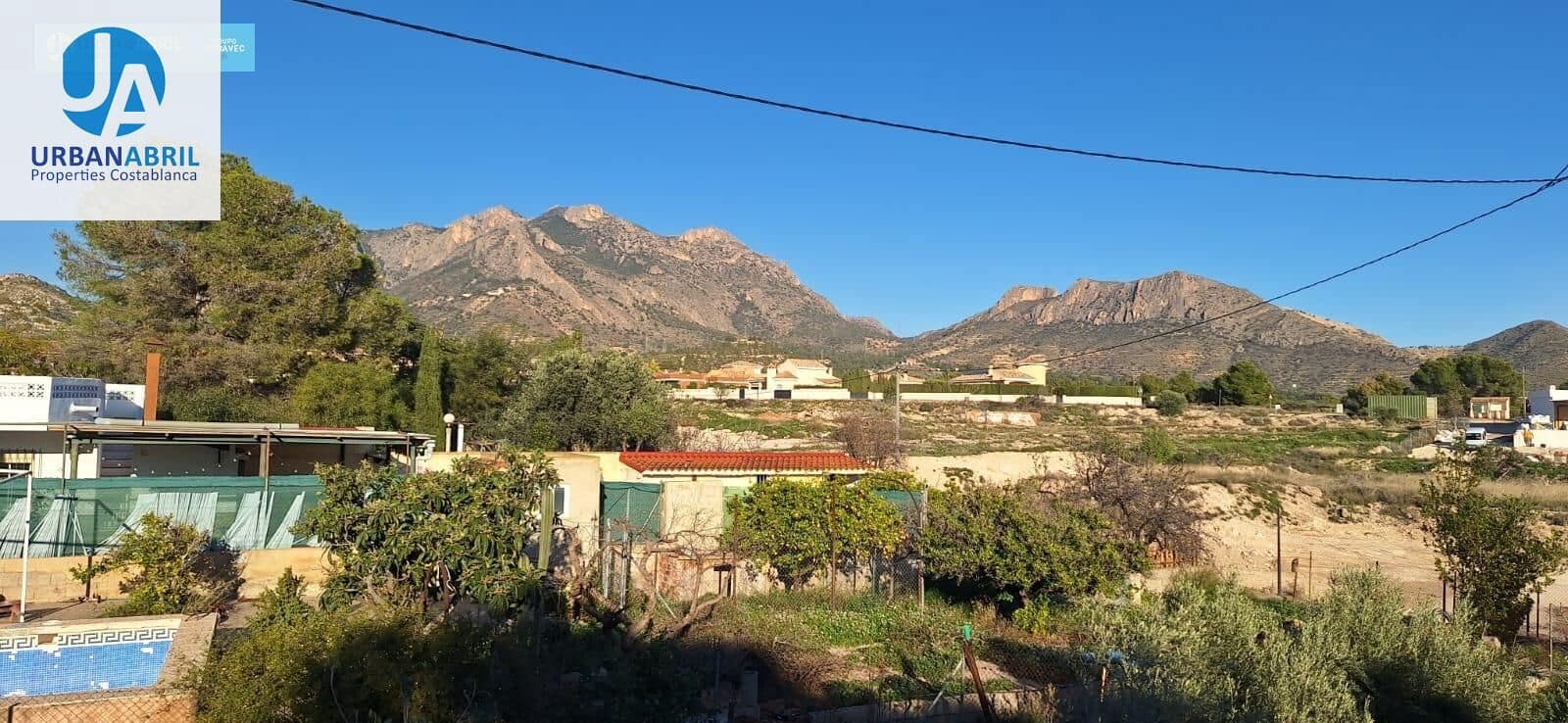 5 slaapkamer Finca/Landhuis te koop in Busot met garage - € 258.000 (Ref: 9844130)