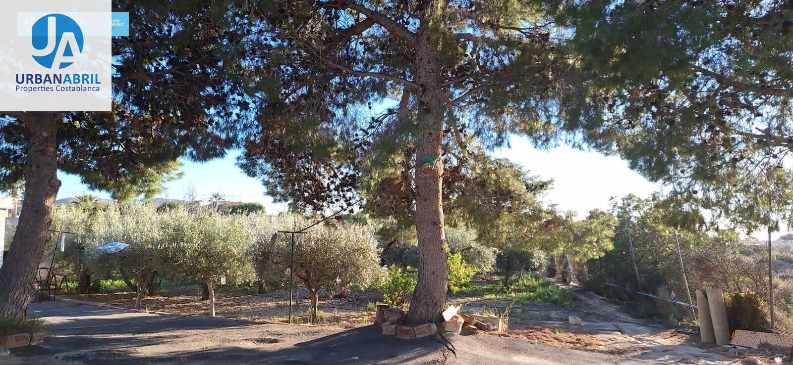 5 slaapkamer Finca/Landhuis te koop in Busot met garage - € 258.000 (Ref: 9844130)