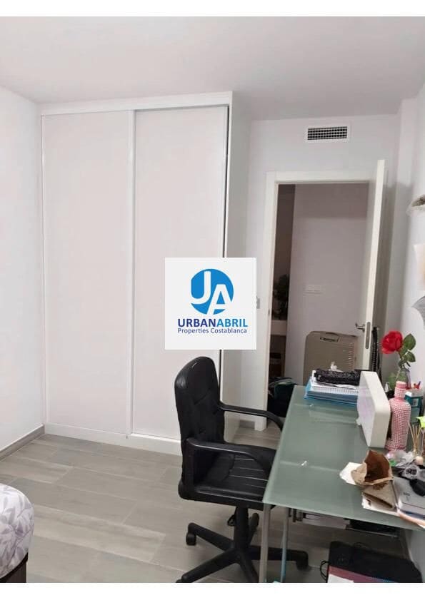 3 bedroom Flat for sale in San Vicente / Sant Vicent del Raspeig - € 245,000 (Ref: 9846275)
