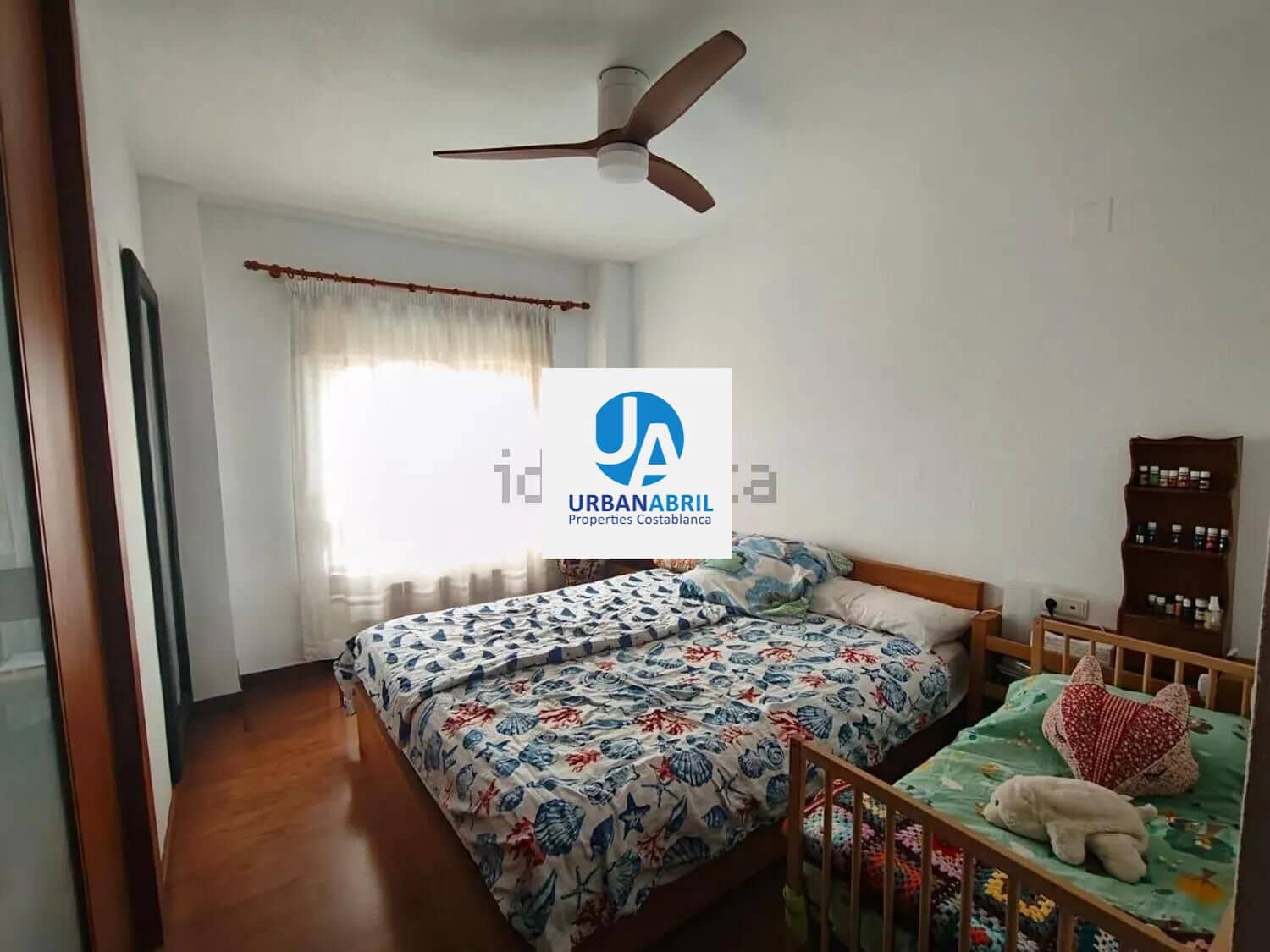 3 makuuhuone Asunto myytävänä paikassa San Vicente / Sant Vicent del Raspeig mukana uima-altaan 
autotalli - 315 000 € (Ref: 9846276)
