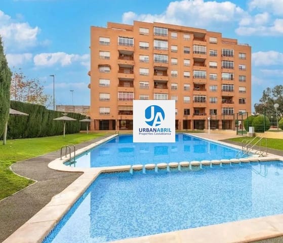 3 makuuhuone Asunto myytävänä paikassa San Vicente / Sant Vicent del Raspeig mukana uima-altaan 
autotalli - 315 000 € (Ref: 9846276)