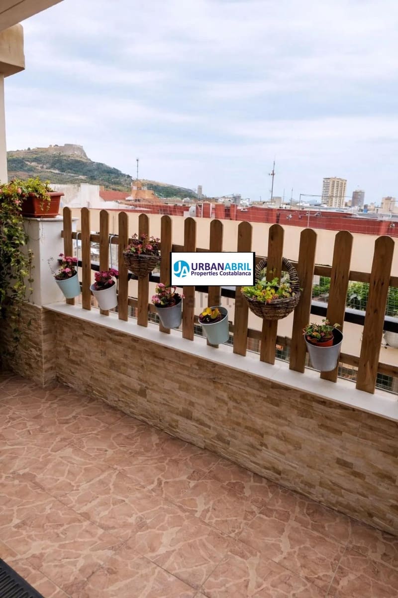 3 soveværelse Penthouse til salg i Alicante by med garage - € 289.000 (Ref: 9846277)