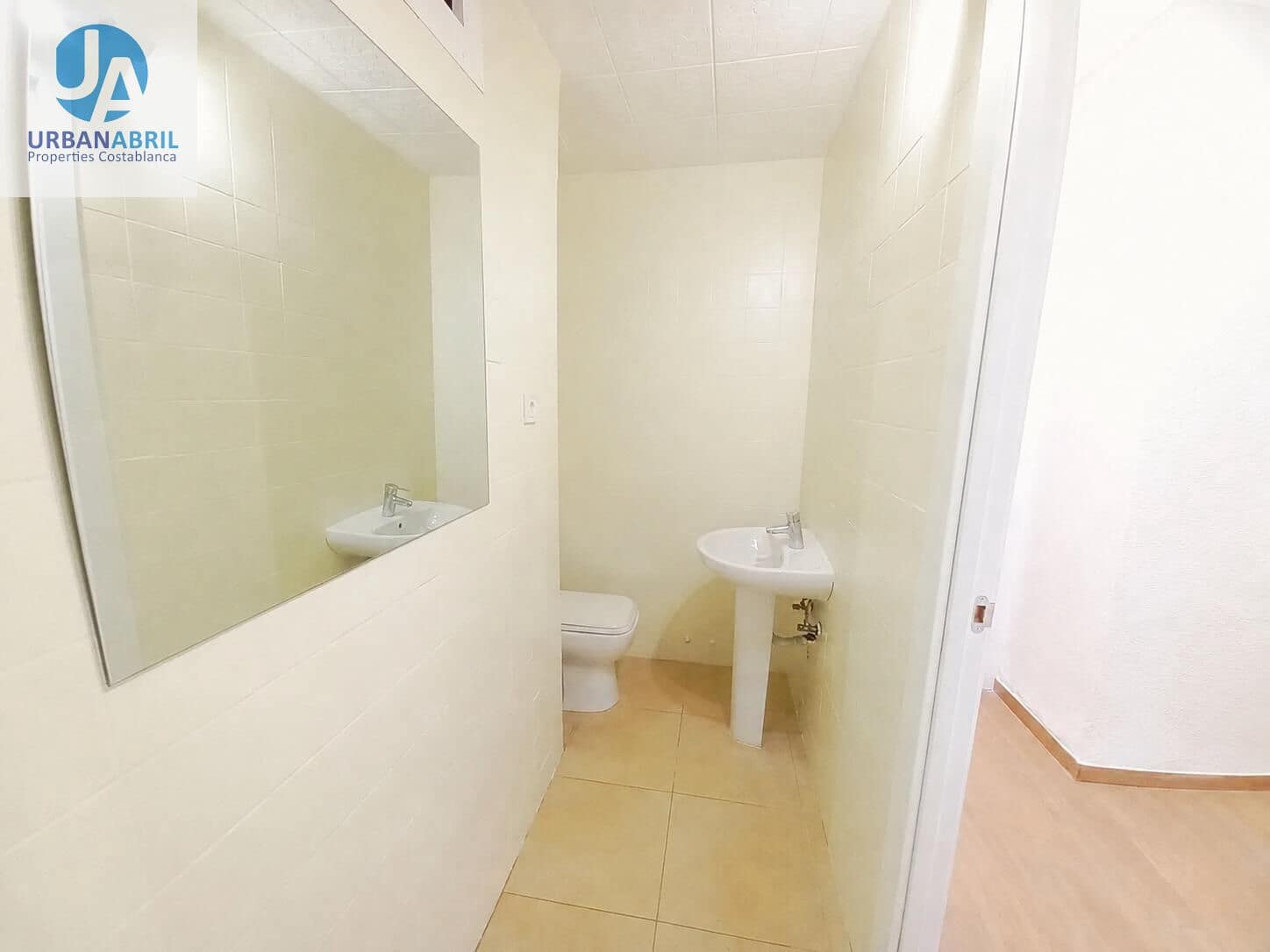 3 bedroom Flat for sale in Alicante / Alacant city - € 215,000 (Ref: 9846278)