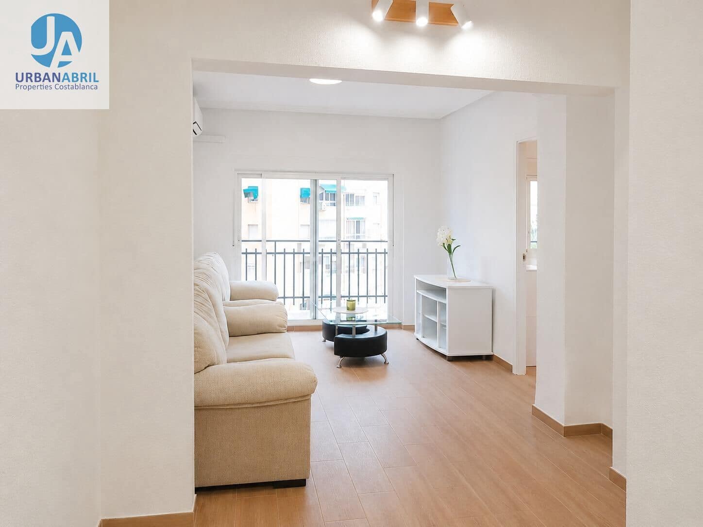 3 bedroom Flat for sale in Alicante / Alacant city - € 215,000 (Ref: 9846278)