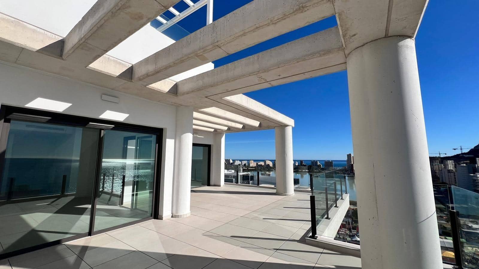 3 sovrum Takvåning till salu i Calpe / Calp med pool - 1 100 000 € (Ref: 9849414)