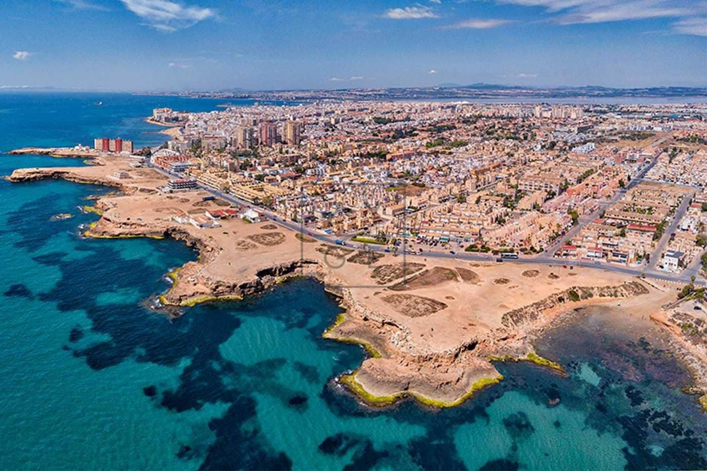 2 chambre Bungalow à vendre à Torrevieja avec piscine - 338 000 € (Ref: 9849420)