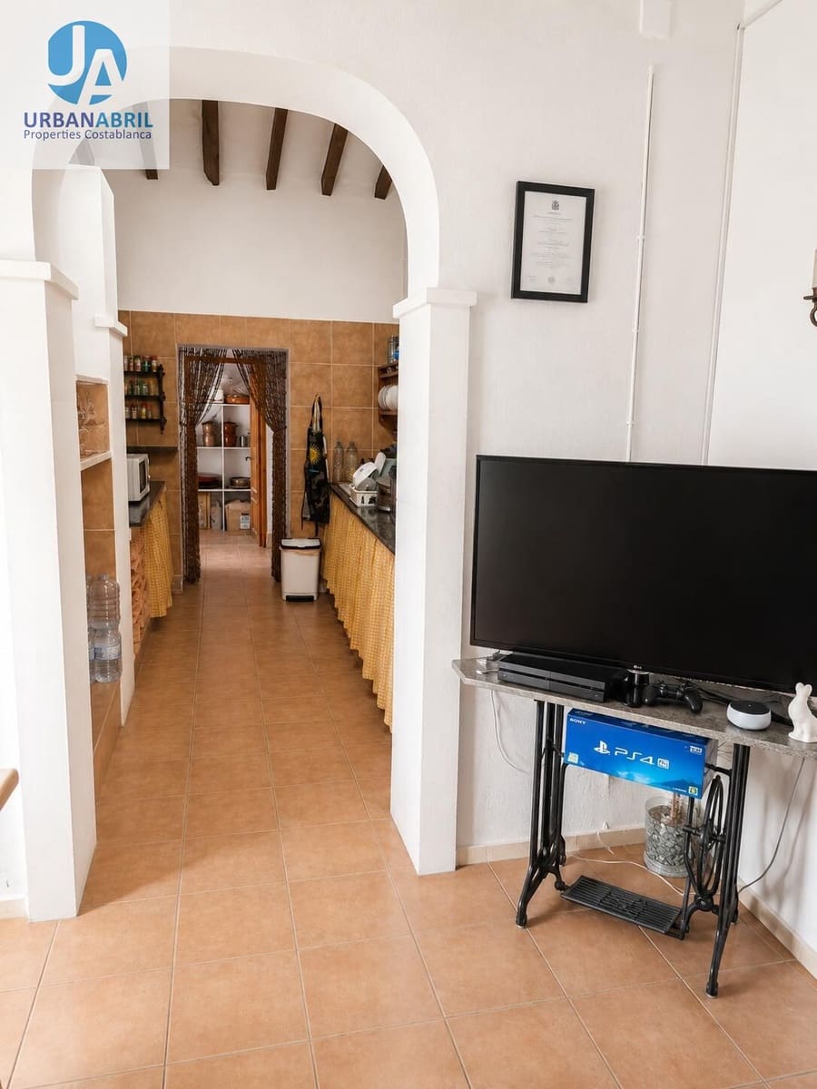 6 quarto Quinta/Casa Rural para venda em Alicante cidade - 295 000 € (Ref: 9861901)