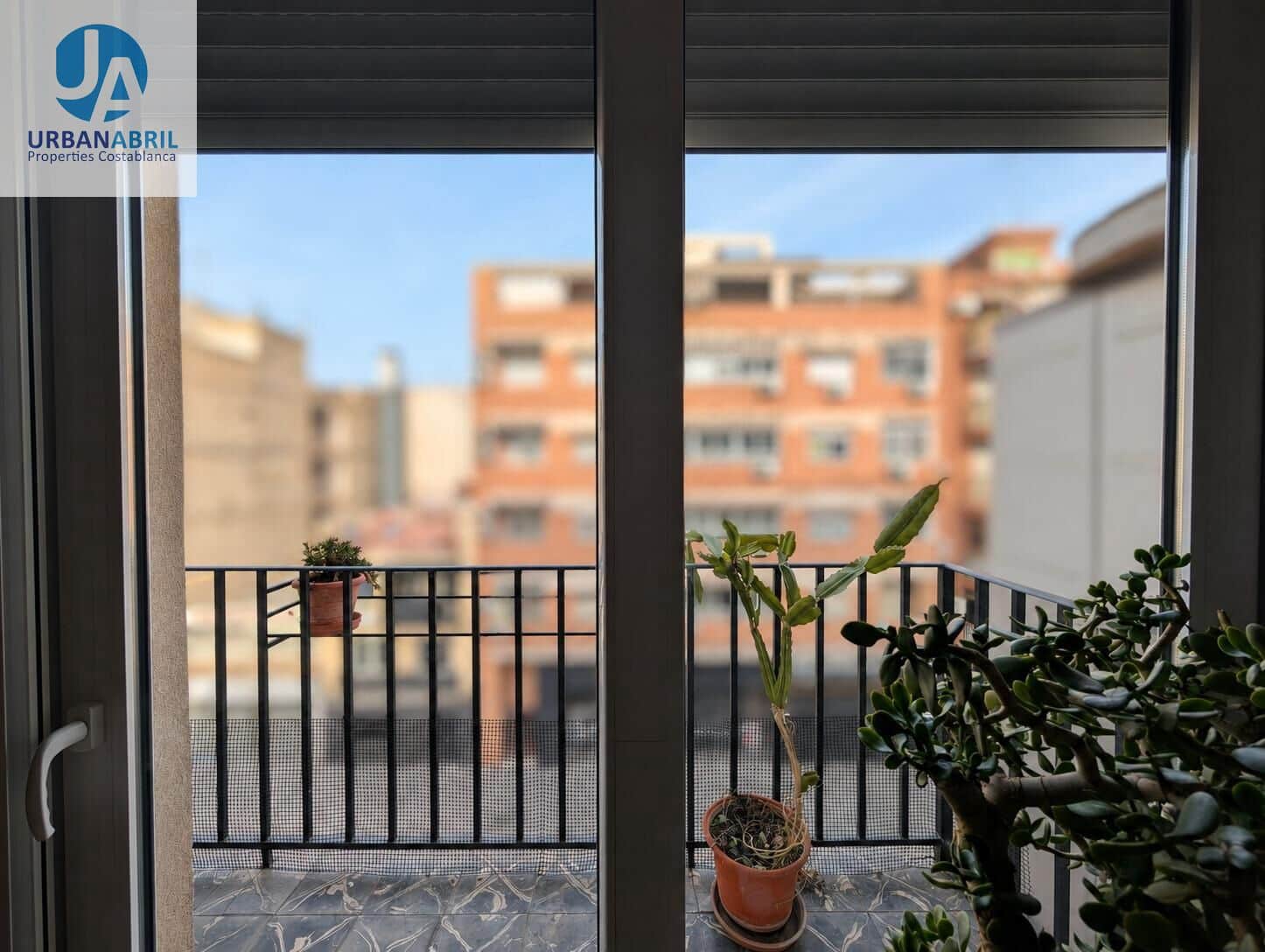 4 makuuhuone Asunto myytävänä paikassa Alicante kaupunki - 179 000 € (Ref: 9861902)