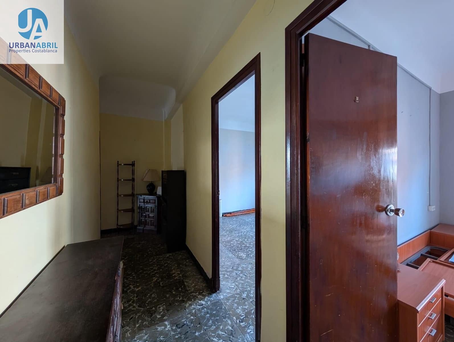 4 makuuhuone Asunto myytävänä paikassa Alicante kaupunki - 179 000 € (Ref: 9861902)