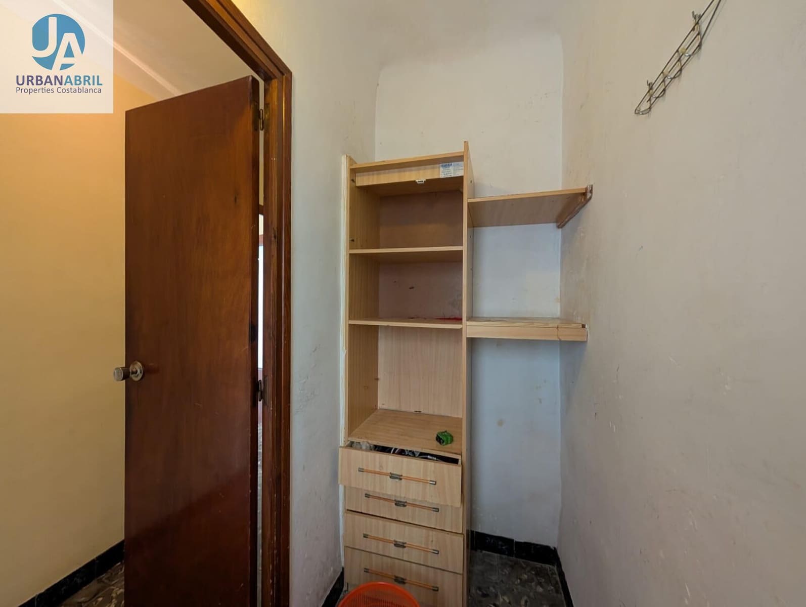 4 makuuhuone Asunto myytävänä paikassa Alicante kaupunki - 179 000 € (Ref: 9861902)