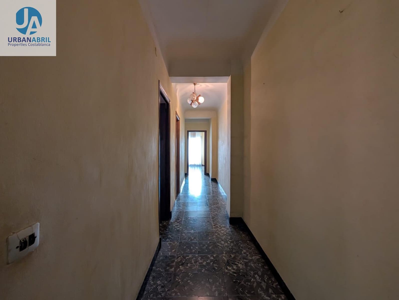 4 makuuhuone Asunto myytävänä paikassa Alicante kaupunki - 179 000 € (Ref: 9861902)