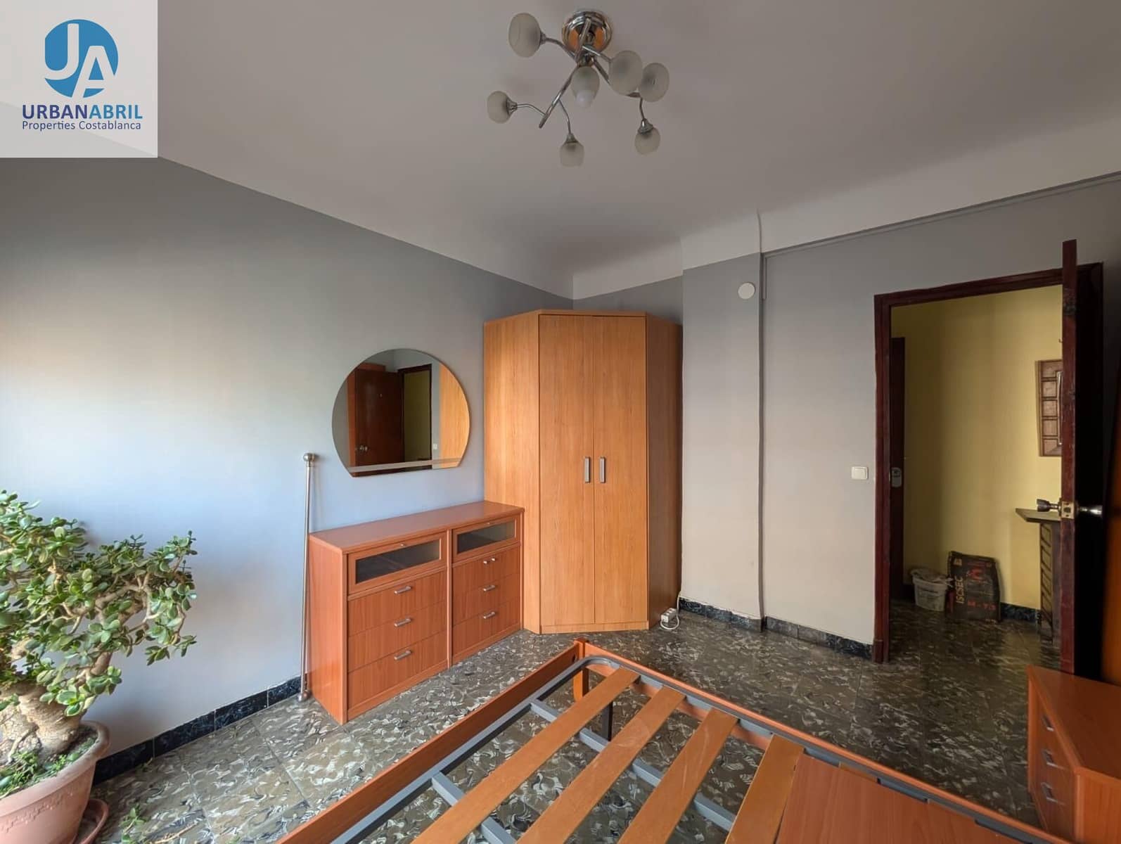 4 makuuhuone Asunto myytävänä paikassa Alicante kaupunki - 179 000 € (Ref: 9861902)