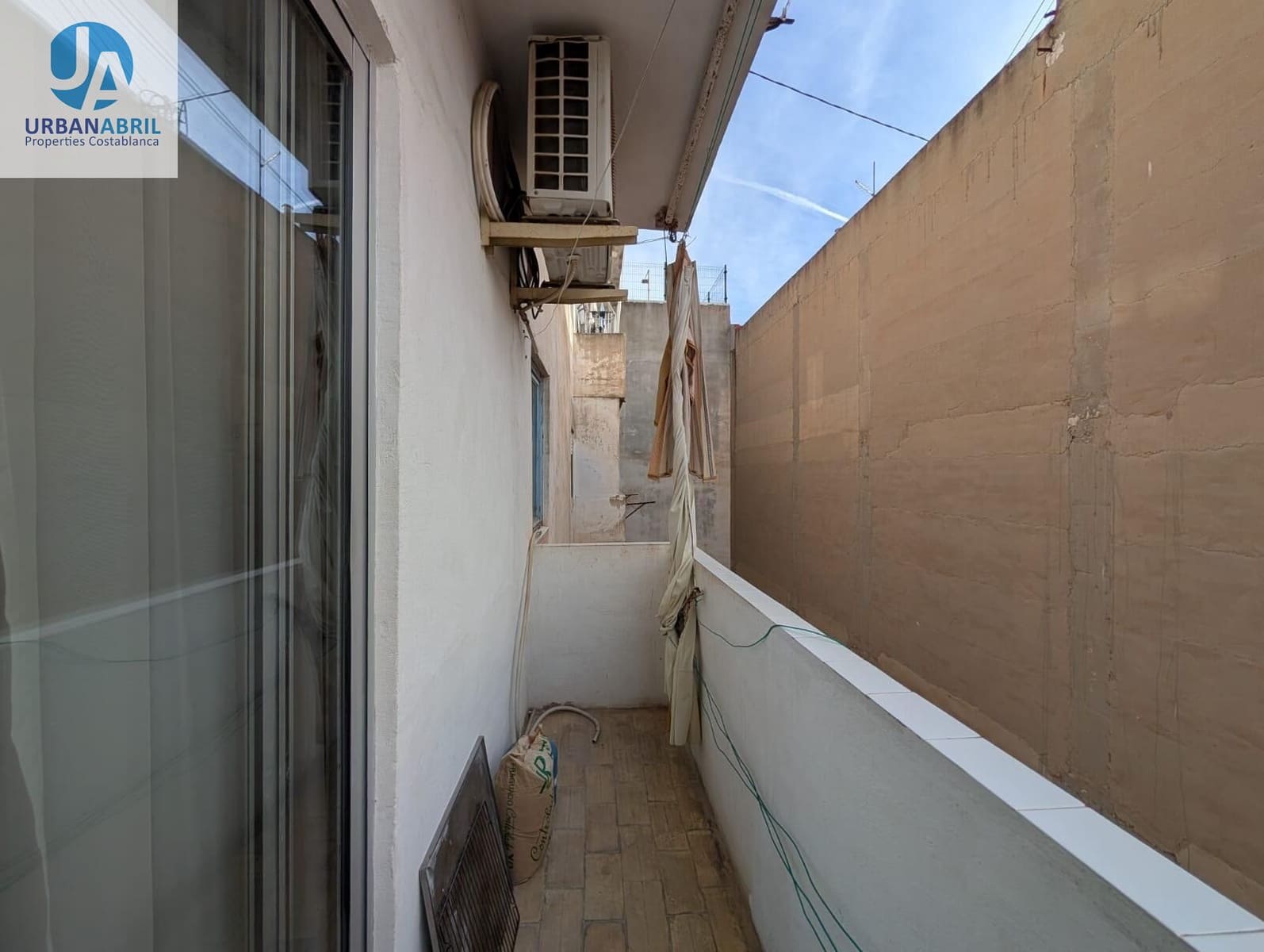 4 makuuhuone Asunto myytävänä paikassa Alicante kaupunki - 179 000 € (Ref: 9861902)