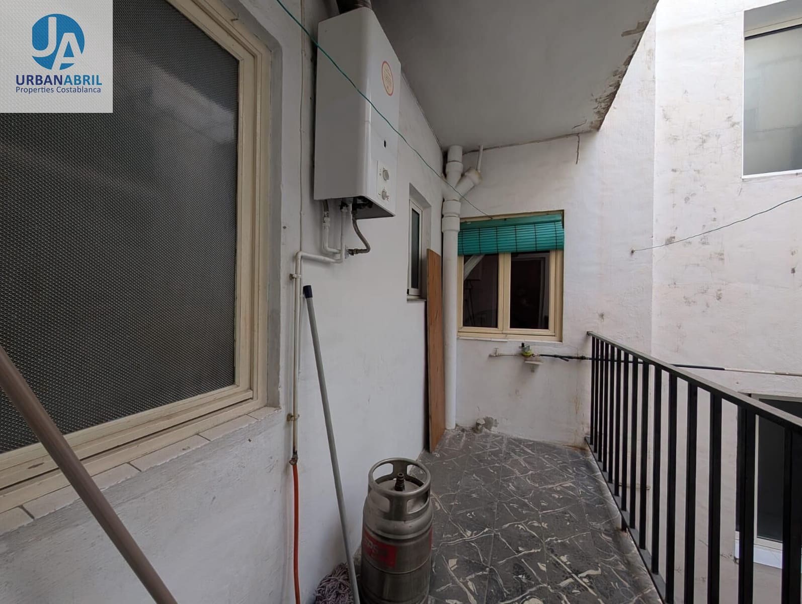 4 makuuhuone Asunto myytävänä paikassa Alicante kaupunki - 179 000 € (Ref: 9861902)