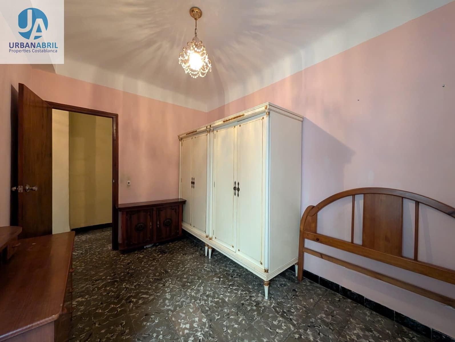 4 makuuhuone Asunto myytävänä paikassa Alicante kaupunki - 179 000 € (Ref: 9861902)