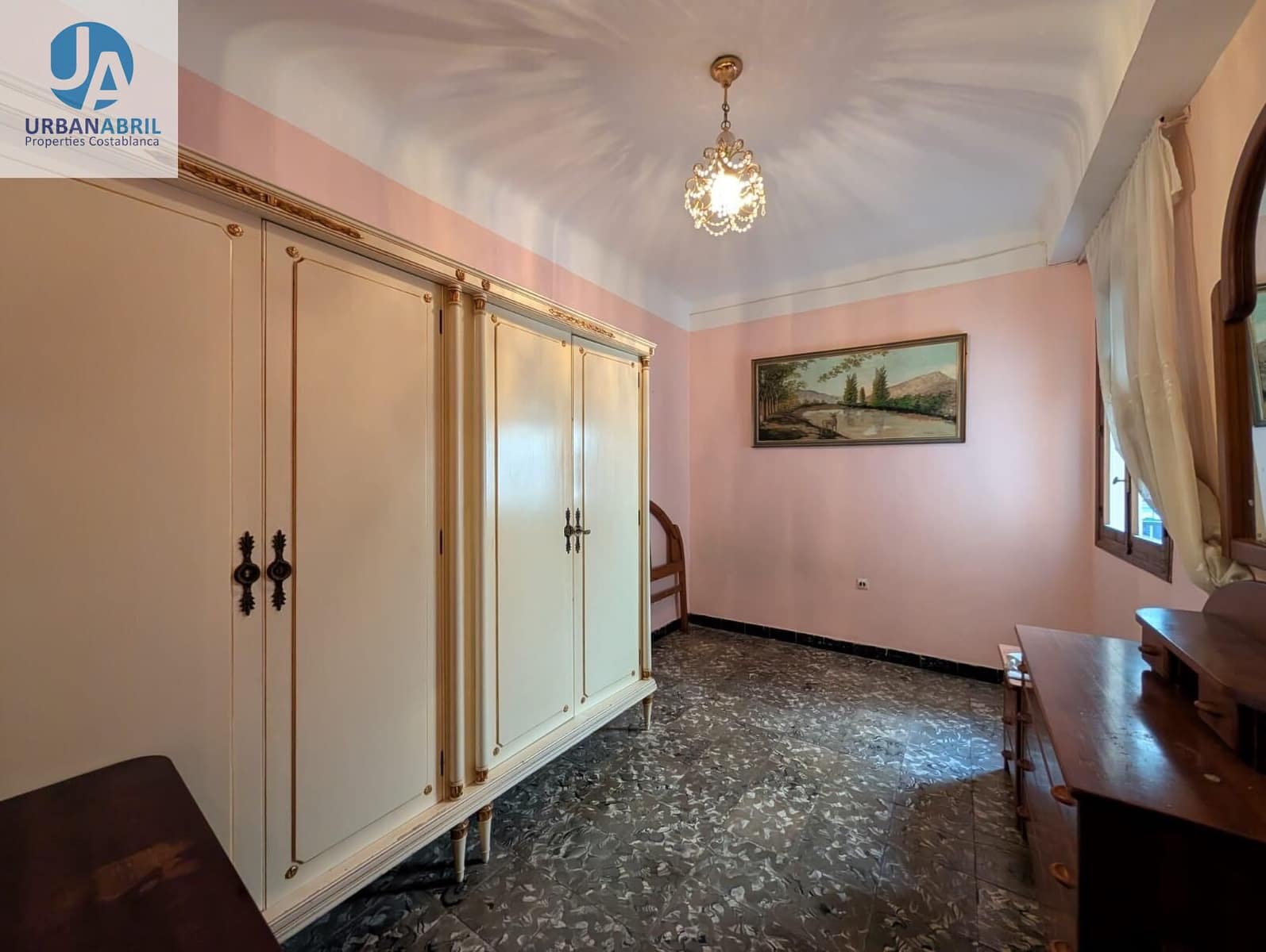 4 makuuhuone Asunto myytävänä paikassa Alicante kaupunki - 179 000 € (Ref: 9861902)