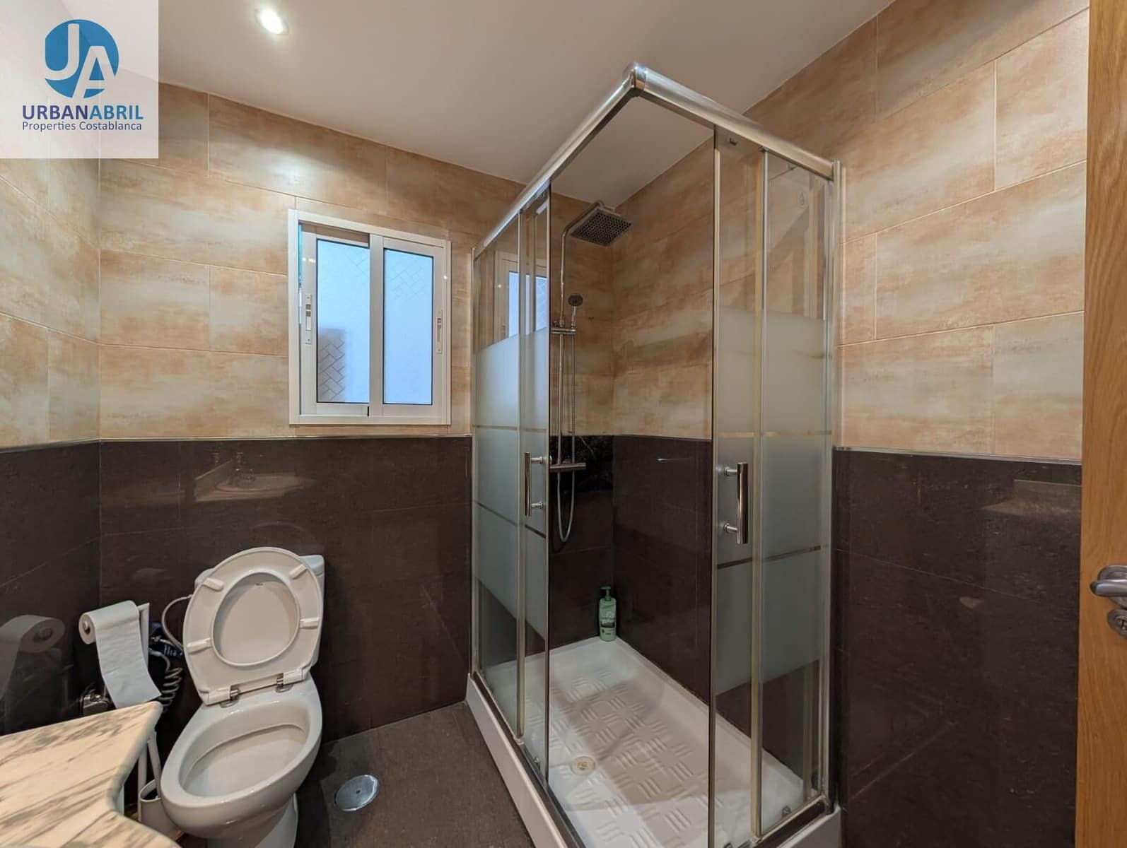 4 makuuhuone Asunto myytävänä paikassa Alicante kaupunki - 179 000 € (Ref: 9861902)
