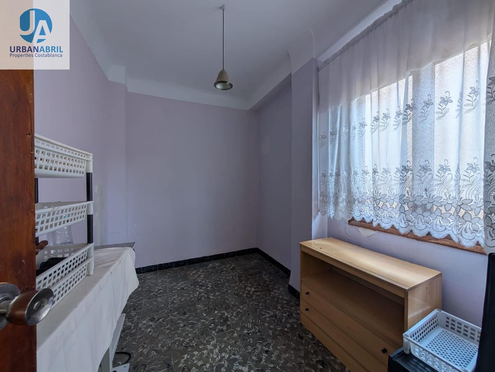 4 makuuhuone Asunto myytävänä paikassa Alicante kaupunki - 179 000 € (Ref: 9861902)