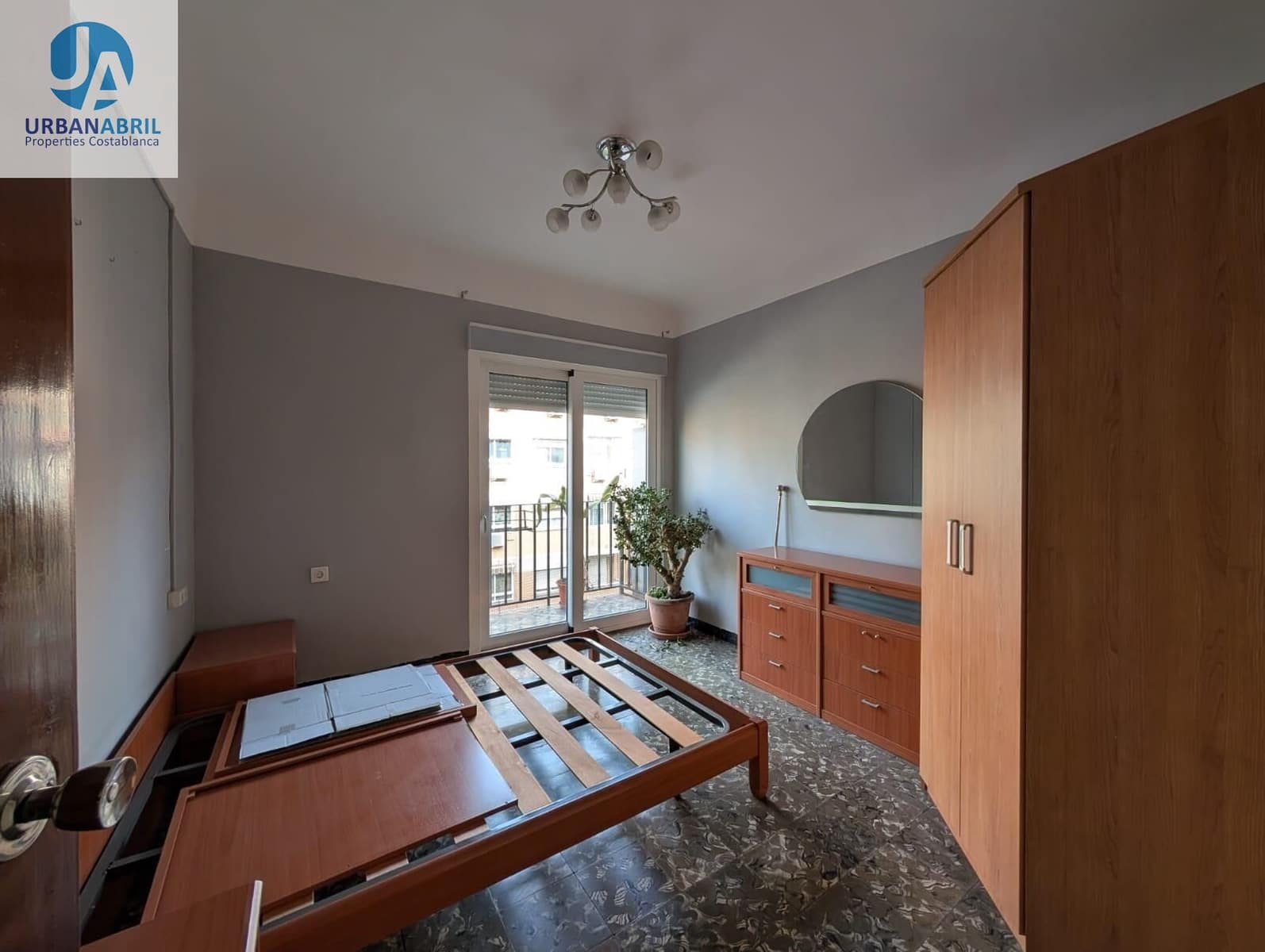 4 makuuhuone Asunto myytävänä paikassa Alicante kaupunki - 179 000 € (Ref: 9861902)